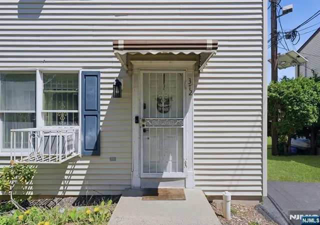 Photo 3 of Sale Pending at 312 Littleton Ave #804, Newark, NJ 07103 | MLS# 26029576 | Listing updated on 2026-08-25