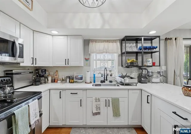 Listing Photo 5 - Condo for sale in building located at 312 Littleton Ave, Newark, NJ 07103 - Unit #804