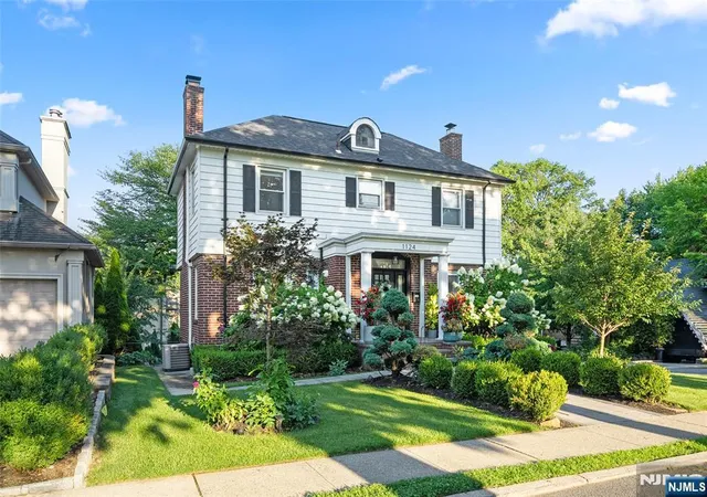 2nd image of 1124 Abbott Blvd, Fort Lee, NJ 07024 | MLS# 26029584
