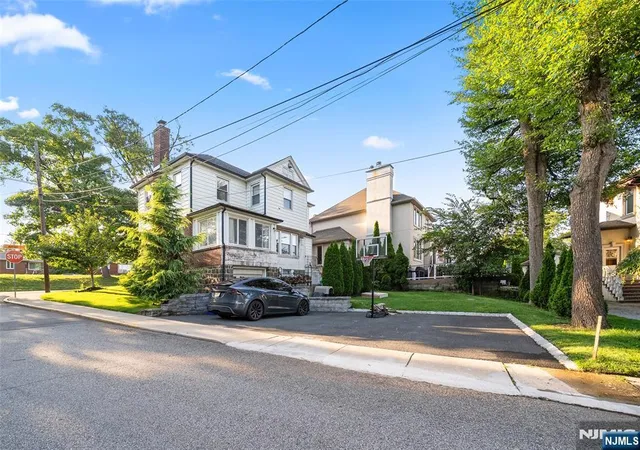 27th image of 1124 Abbott Blvd, Fort Lee, NJ 07024 | MLS# 26029584