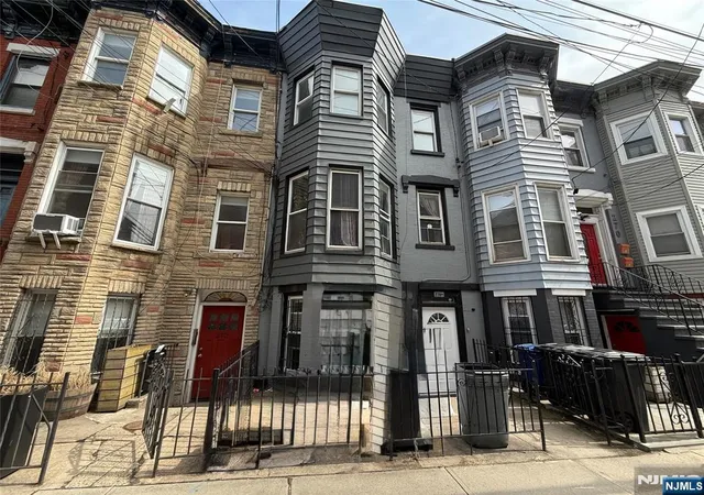 1st image of 270 1/2 Summit Ave, Jersey City, NJ 07306 | MLS# 26029586