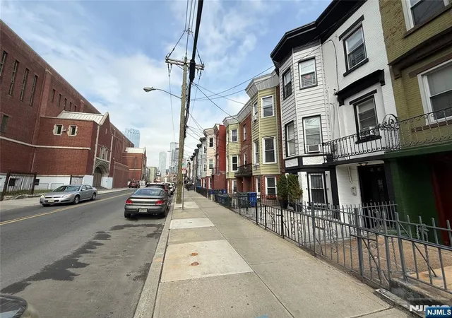 48th image of 270 1/2 Summit Ave, Jersey City, NJ 07306 | MLS# 26029586