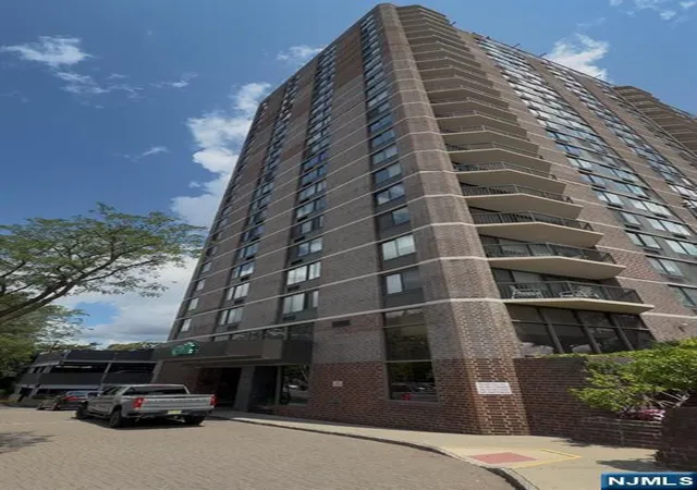 2nd image of 770 Anderson Ave #20F, Cliffside Park, NJ 07010 | MLS# 26029614