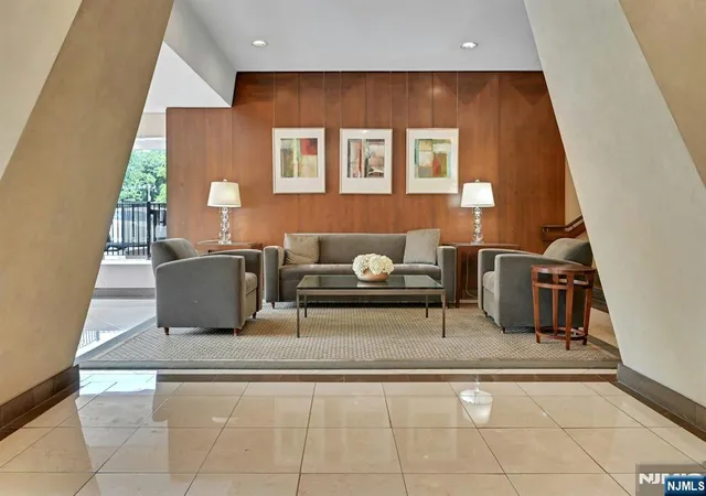 2nd image of 3 Horizon Rd, Fort Lee, NJ 07024