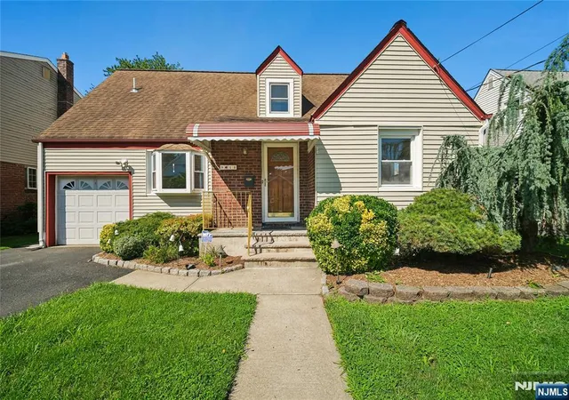 Photo 1 of Single family home for sale at 9 14 6th St, Fair Lawn, NJ 07410 | MLS# 26029655 | Listing updated on 2026-09-13