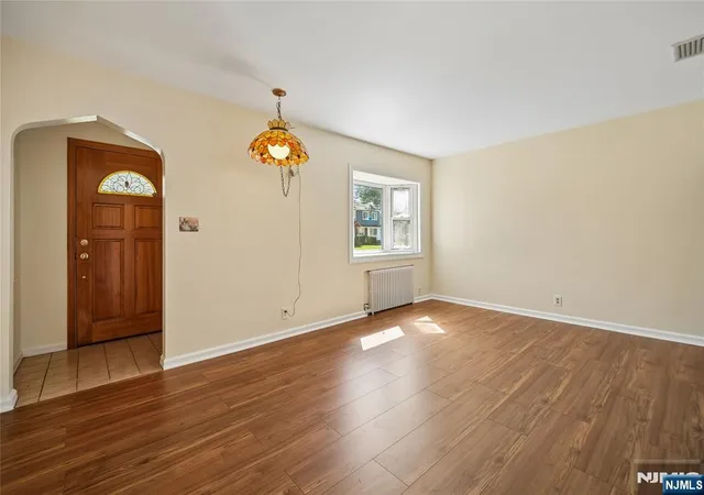 Photo 3 of Single family home for sale at 9 14 6th St, Fair Lawn, NJ 07410 | MLS# 26029655 | Listing updated on 2026-09-13