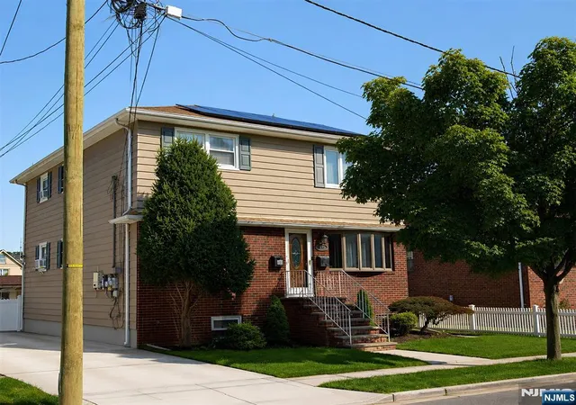 2nd image of 226 Irving Pl, Lyndhurst, NJ 07071 | MLS# 26029663
