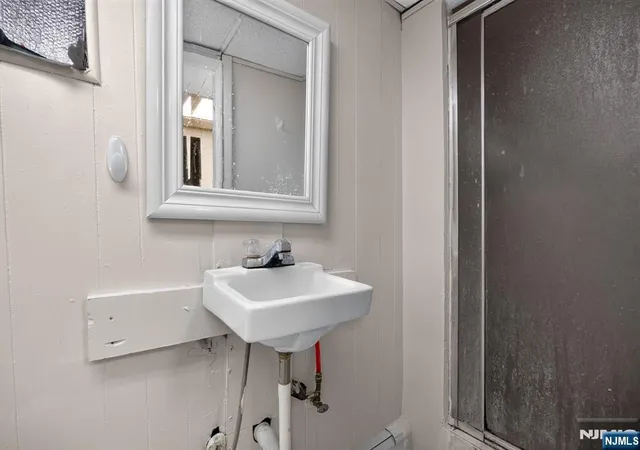 2nd image of 128 Ackerman Ave, Clifton, NJ 07011
