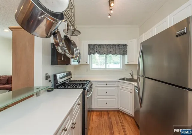 Photo 3 of Sale Pending at 607 Brittany Dr, Wayne, NJ 07470 | MLS# 26029680 | Listing updated on 2026-08-17