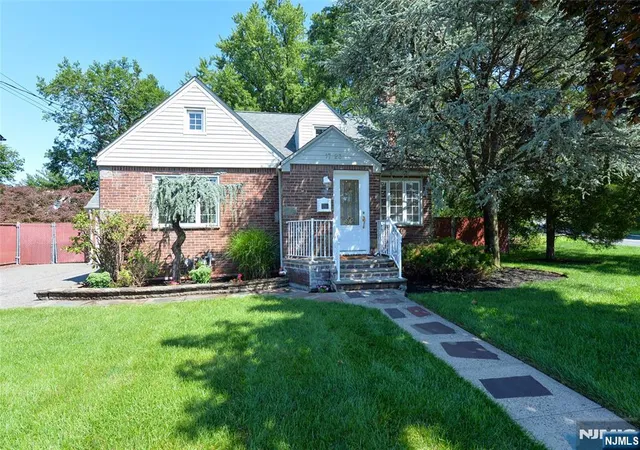 Photo 1 of Sale Pending at 17 23 Berdan Ave, Fair Lawn, NJ 07410 | MLS# 26029682 | Listing updated on 2026-08-20