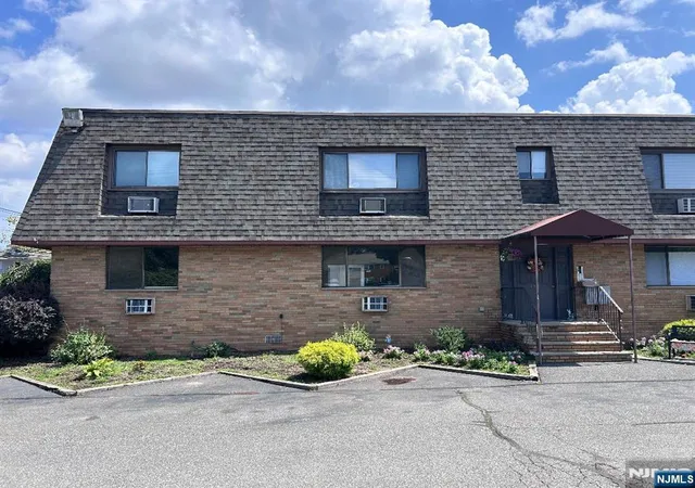 Photo 3 of Condo for sale at 168 Diamond Bridge Ave #1, Hawthorne, NJ 07506 | MLS# 26029684 | Listing updated on 2026-08-07