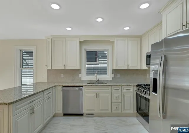 Listing Photo 4 - Condo for sale in building located at 58 Vermont Ave, Newark, NJ 07106