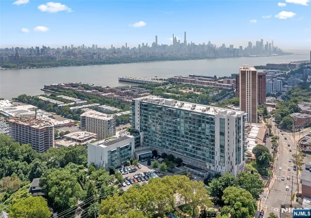 27th image of 320 Adolphus Ave #1102, Cliffside Park, NJ 07010 | MLS# 26029720