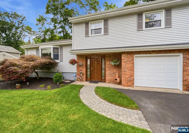 Photo 3 of Sale Pending at 213 Alberon Dr, Park Ridge, NJ 07656 | MLS# 26029743 | Listing updated on 2026-08-31