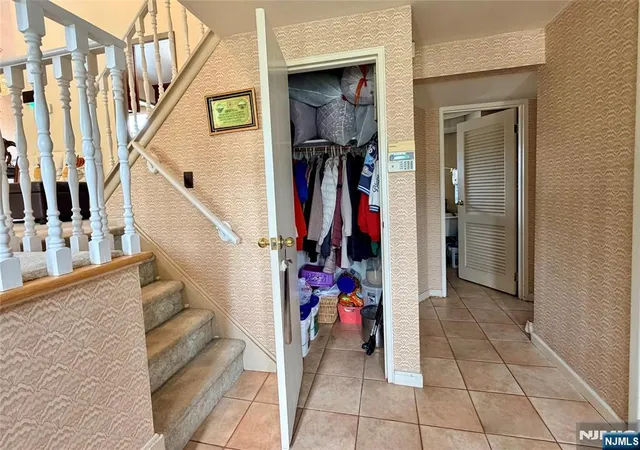 Photo 3 of Single family home for sale at 114 Sandra Dr, Totowa, NJ 07512 | MLS# 26029761 | Listing updated on 2026-10-03