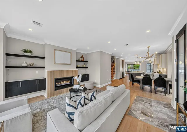 Photo 3 of Townhouse for sale at 156 Morningside Ln #B, Palisades Park, NJ 07650 | MLS# 26029783 | Listing updated on 2026-09-14