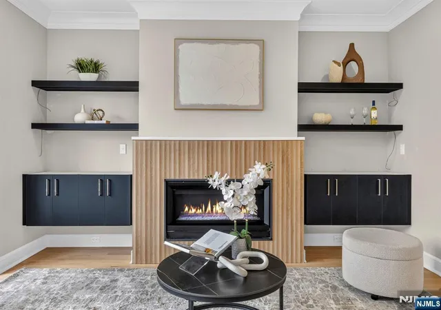 Photo 4 of Townhouse for sale at 156 Morningside Ln #B, Palisades Park, NJ 07650 | MLS# 26029783 | Listing updated on 2026-09-14