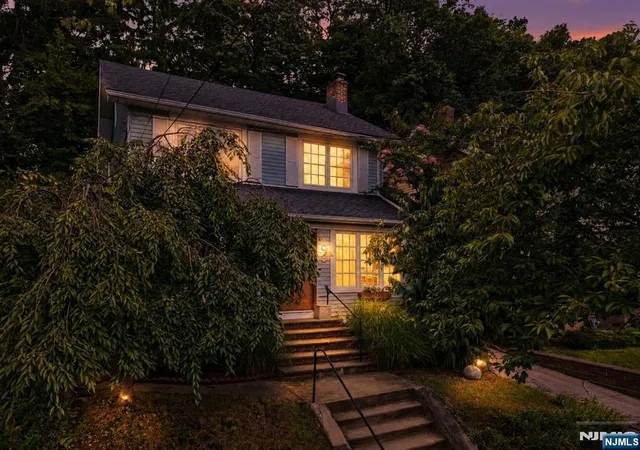 Photo 2 of Single family home for sale at 772 Broad St, Bloomfield, NJ 07003 | MLS# 26029801 | Listing updated on 2026-08-13