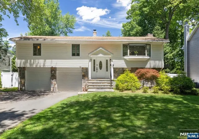 2nd image of 149 Sherwood Dr, Ramsey, NJ 07446 | MLS# 26029810