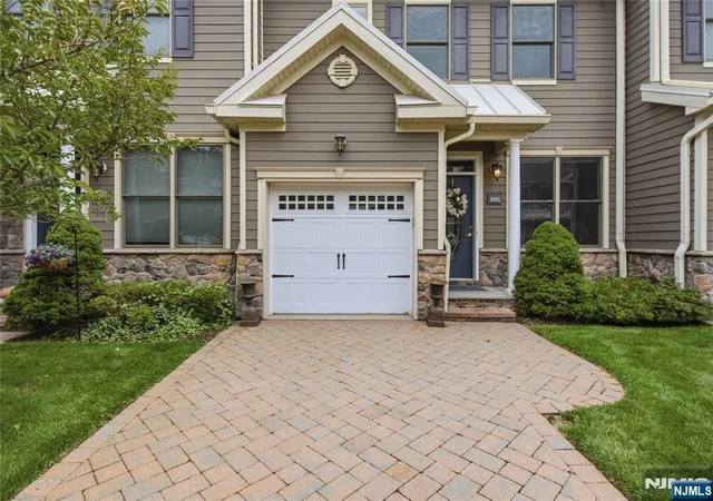 1st image of 1005 Whitney Ln, Allendale, NJ 07401 | MLS# 26029814