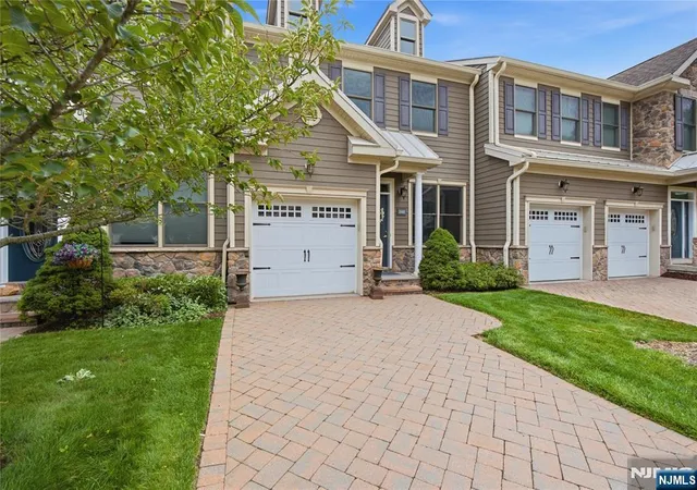 3rd image of 1005 Whitney Ln, Allendale, NJ 07401 | MLS# 26029814