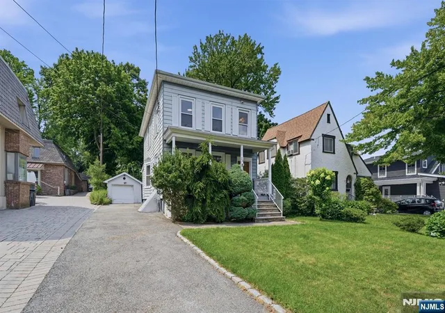 4th image of 25 6Th St, Englewood Cliffs, NJ 07632 | MLS# 26029820