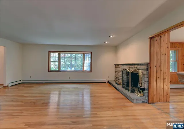 Photo 3 of House for sale at 34 Knoll Rd, Wayne, NJ 07470 | MLS# 26029837 | Listing updated on 2026-09-20