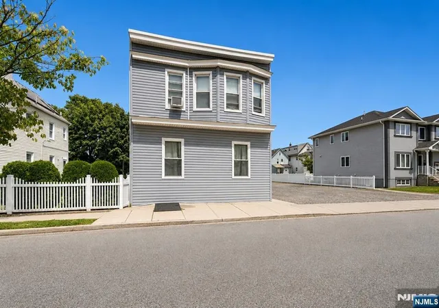 2nd image of 25 Grunwald St, Clifton, NJ 07013 | MLS# 26029853