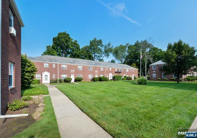 3rd image of 63 Hudson Ave, Englewood, NJ 07631