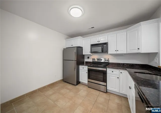 4th image of 764 Charles Ct, Fort Lee, NJ 07024 | MLS# 26029896