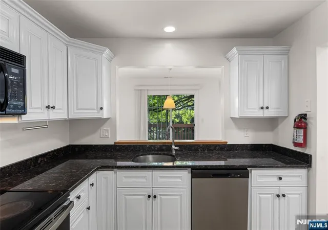 5th image of 764 Charles Ct, Fort Lee, NJ 07024 | MLS# 26029896