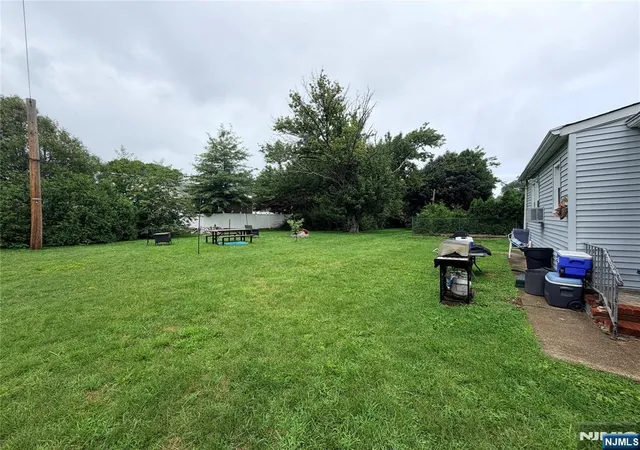 3rd image of 25 Lyall Rd, Clifton, NJ 07012 | MLS# 26029897