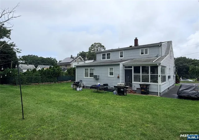5th image of 25 Lyall Rd, Clifton, NJ 07012 | MLS# 26029897