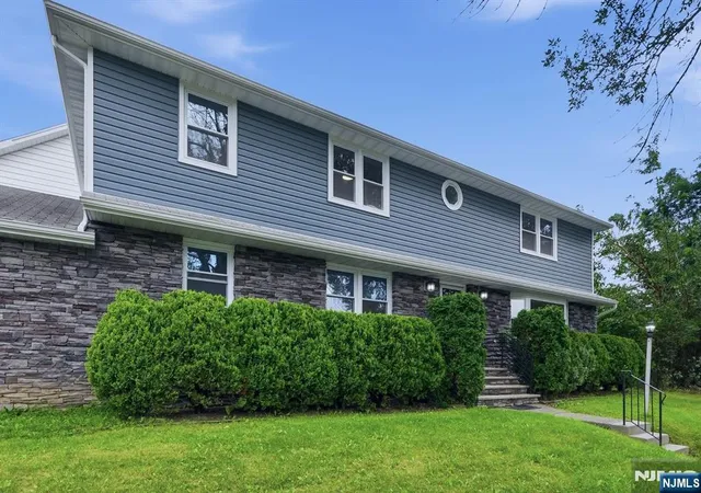 3rd image of 88 6Th St, Clifton, NJ 07011 | MLS# 26029912