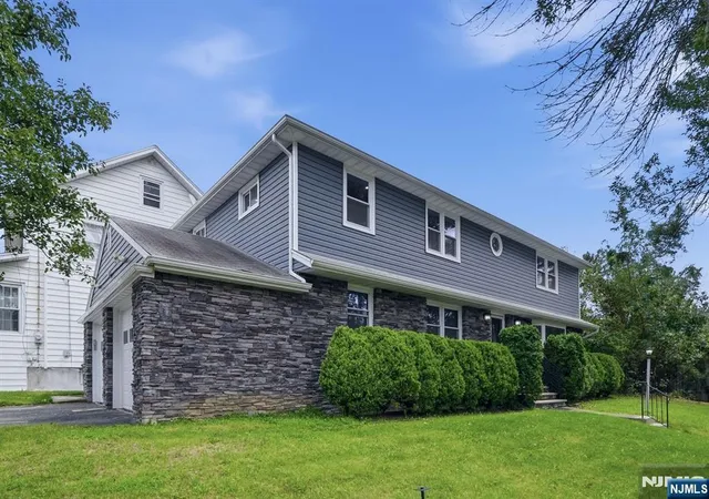 4th image of 88 6Th St, Clifton, NJ 07011 | MLS# 26029912