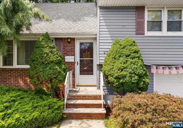 Photo 3 of Single family home for sale at 99 6th St, North Arlington, NJ 07031 | MLS# 26029939 | Listing updated on 2026-08-20