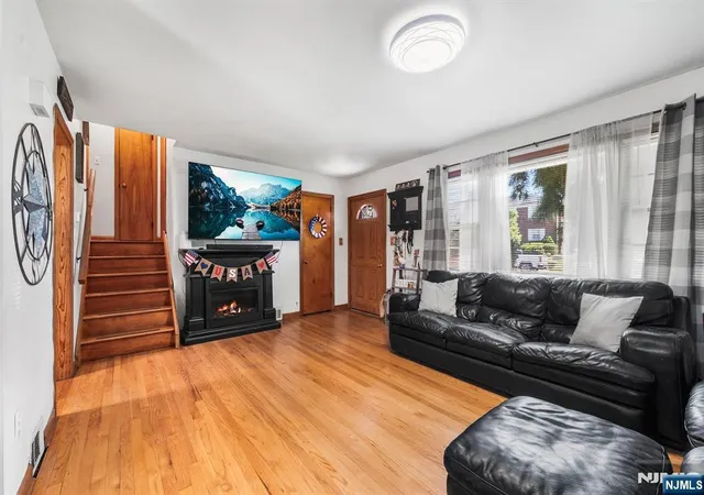 Photo 4 of Single family home for sale at 99 6Th St, North Arlington, NJ 07031 | MLS# 26029939 | Listing updated on 2026-08-20