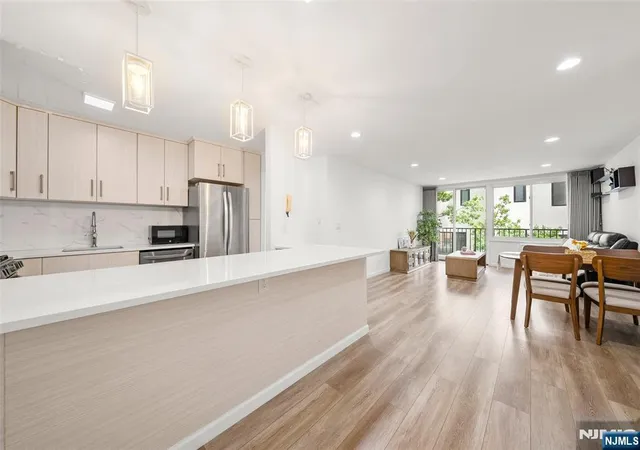 1st image of 1 Wall St #2E, Fort Lee, NJ 07024 | MLS# 26029941