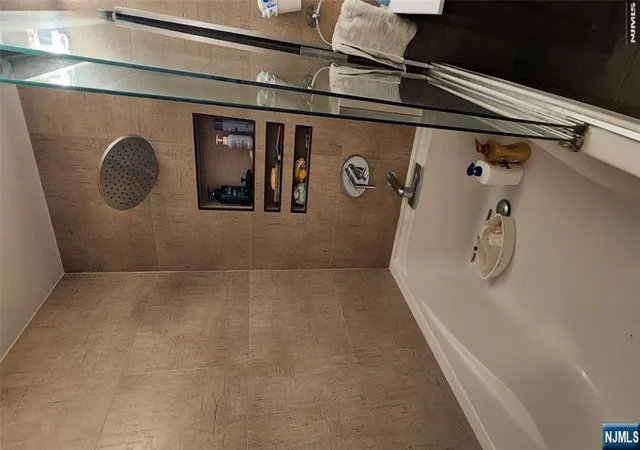 5th image of 555 North Ave #11E, Fort Lee, NJ 07024 | MLS# 26029964