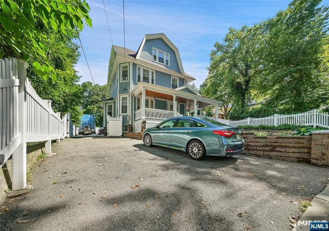 Photo 1 of Single family home for sale at 103 Fort Lee Rd, Bogota, NJ 07603 | MLS# 26029975 | Listing updated on 2026-10-07