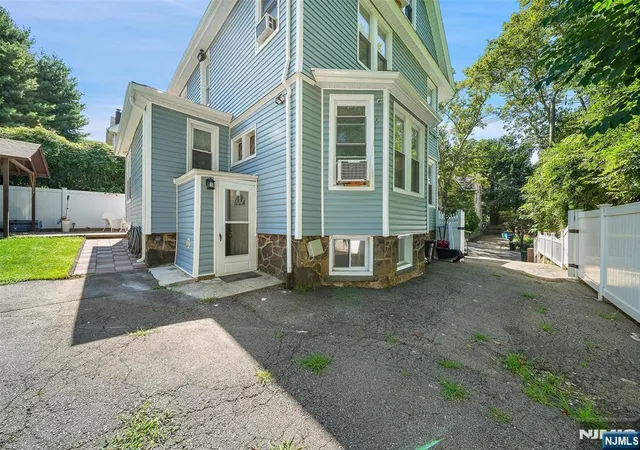 Photo 2 of Single family home for sale at 103 Fort Lee Rd, Bogota, NJ 07603 | MLS# 26029975 | Listing updated on 2026-10-07