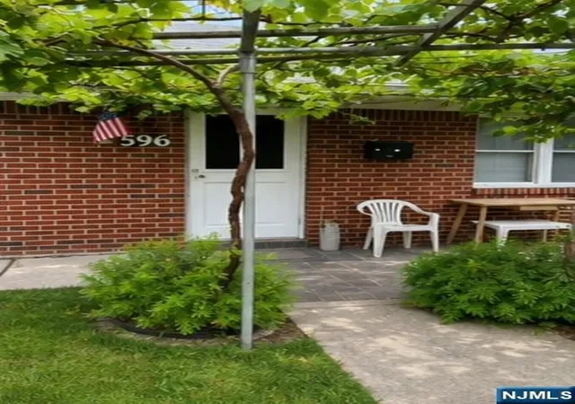 1st image of 596 River Rd, New Milford, NJ 07646 | MLS# 26029978