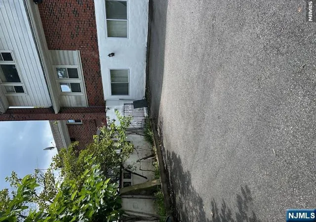 Photo 3 of Single family home for sale at 596 River Rd, New Milford, NJ 07646 | MLS# 26029978 | Listing updated on 2026-09-18