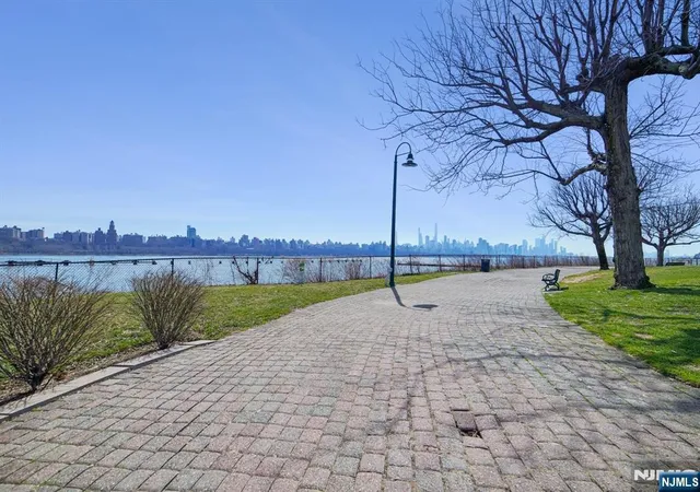 29th image of 249 The Promenade, Edgewater, NJ 07020 | MLS# 26030011
