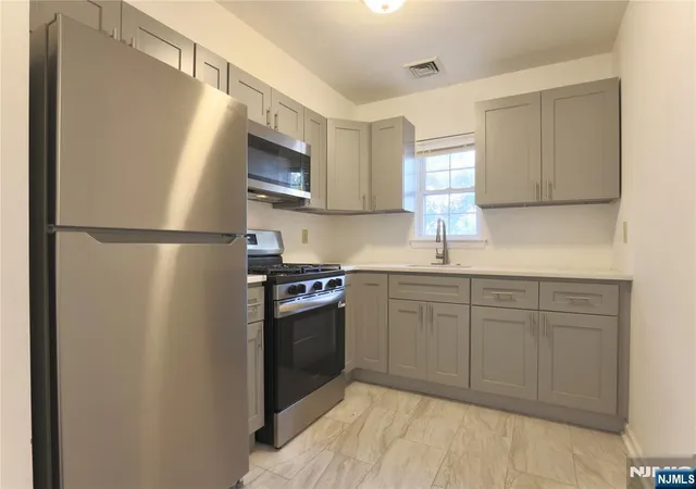 Photo 3 of Multi family home for sale at 586 15th Ave, Newark, NJ 07103 | MLS# 26030027 | Listing updated on 2026-09-18