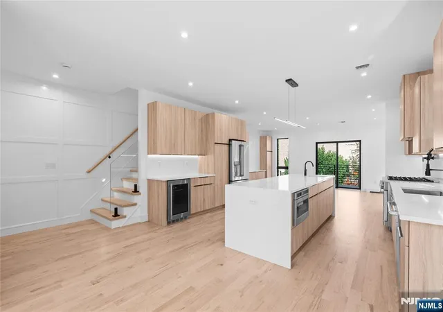 Photo 2 of Sale Pending at 465b 1st Street, Palisades Park, NJ 07650 | MLS# 26030037 | Listing updated on 2026-08-18