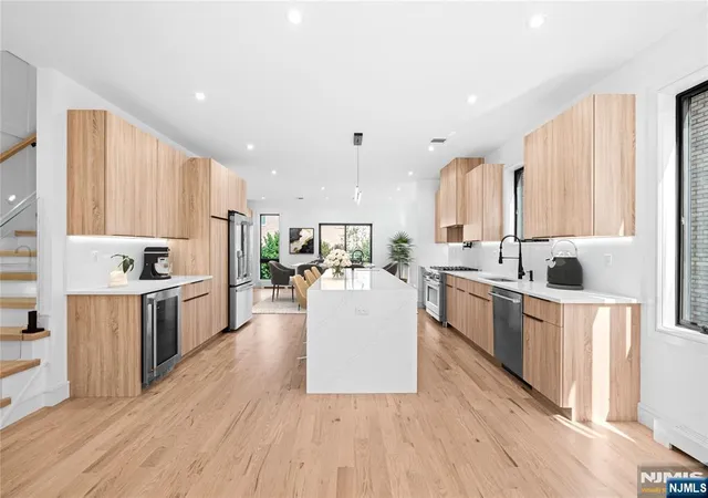 Photo 3 of Sale Pending at 465b 1st Street, Palisades Park, NJ 07650 | MLS# 26030037 | Listing updated on 2026-08-18