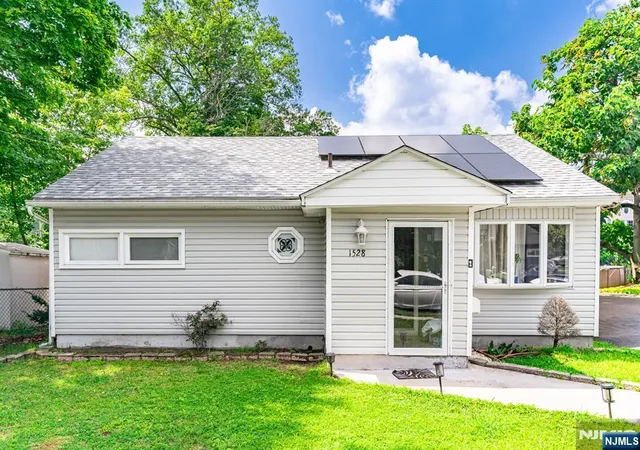 Photo 2 of Land for sale at 1528 Washington Ave, Pompton Lakes, NJ 07442 | MLS# 26030047 | Listing updated on 2026-09-19