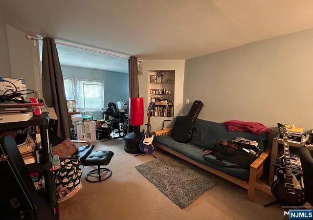 2nd image of 59 Kingsberry, Westwood, NJ 07675