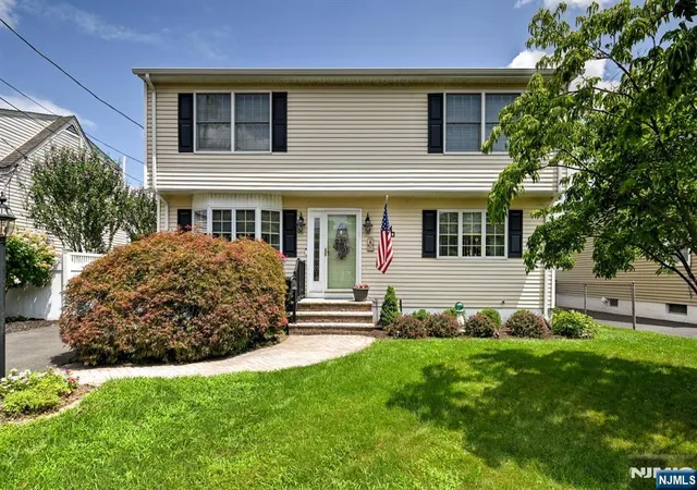 Photo 3 of Sale Pending at 115 Olive Ave, Pompton Lakes, NJ 07442 | MLS# 26030069 | Listing updated on 2026-08-27